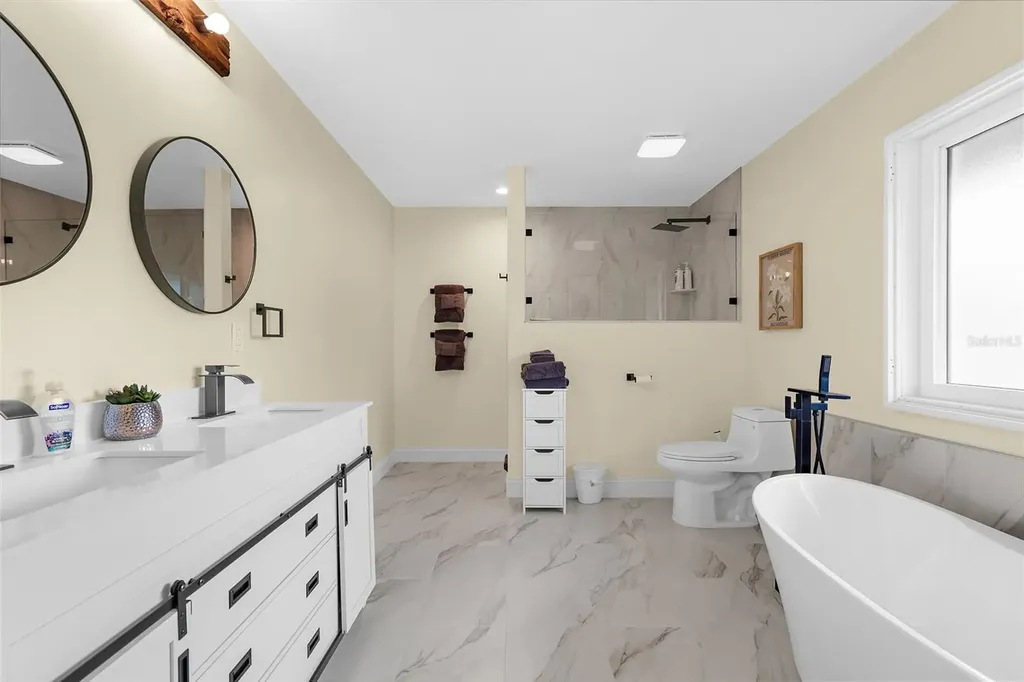 22226 E State Road 64 Bradenton FL 34212