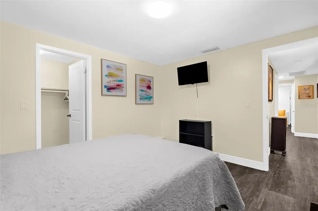 22226 E State Road 64 Bradenton FL 34212