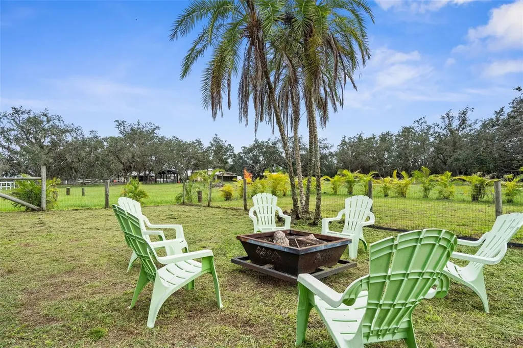 22226 E State Road 64 Bradenton FL 34212