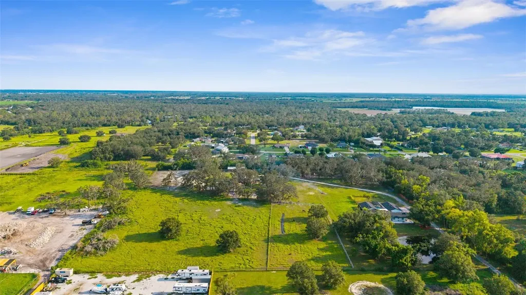 22226 E State Road 64 Bradenton FL 34212