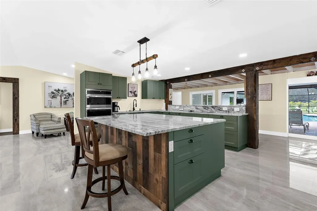 22226 E State Road 64 Bradenton FL 34212