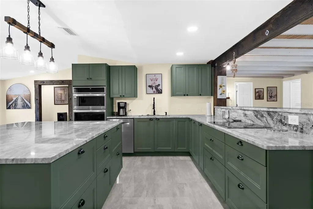 22226 E State Road 64 Bradenton FL 34212