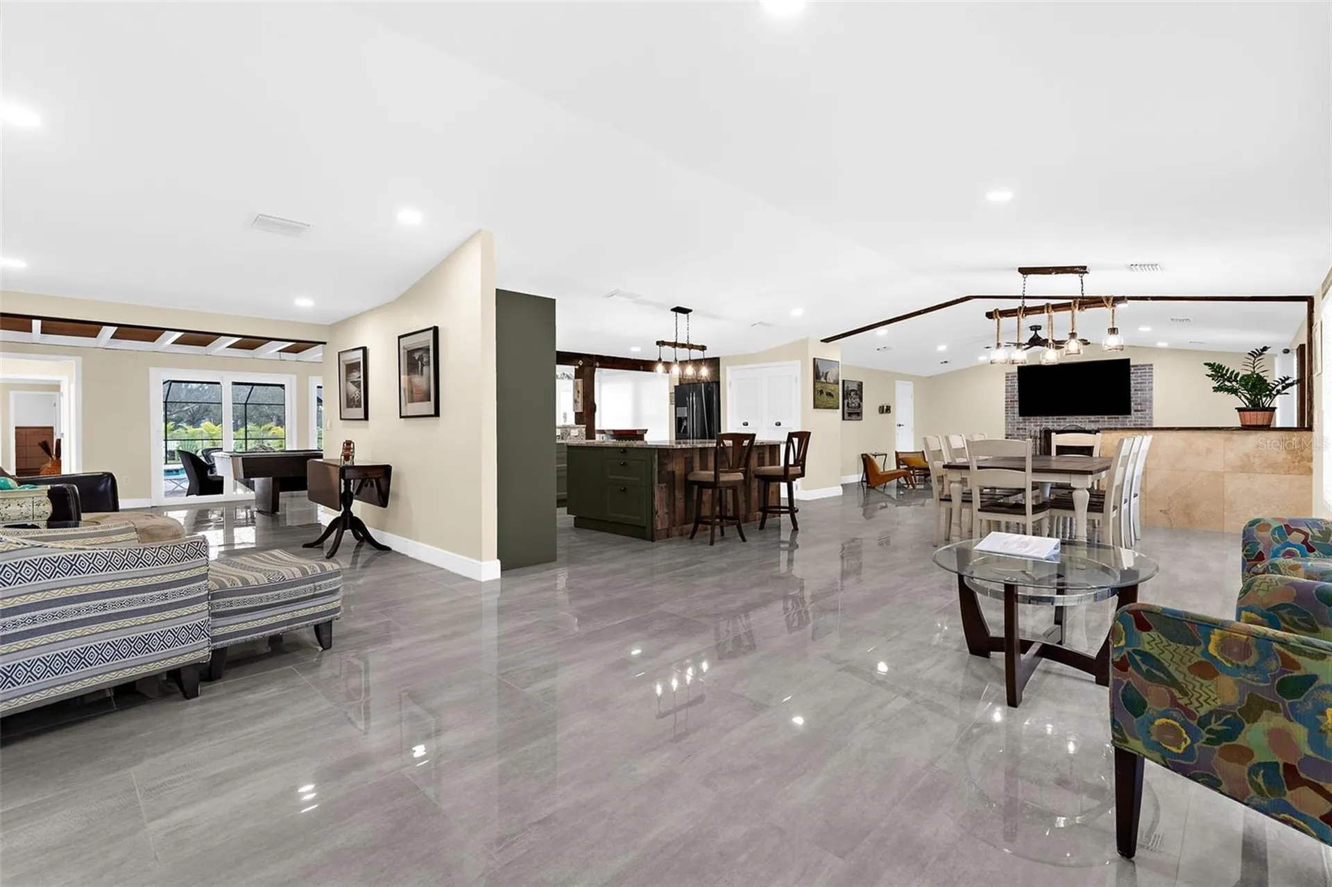 22226 E State Road 64 Bradenton FL 34212