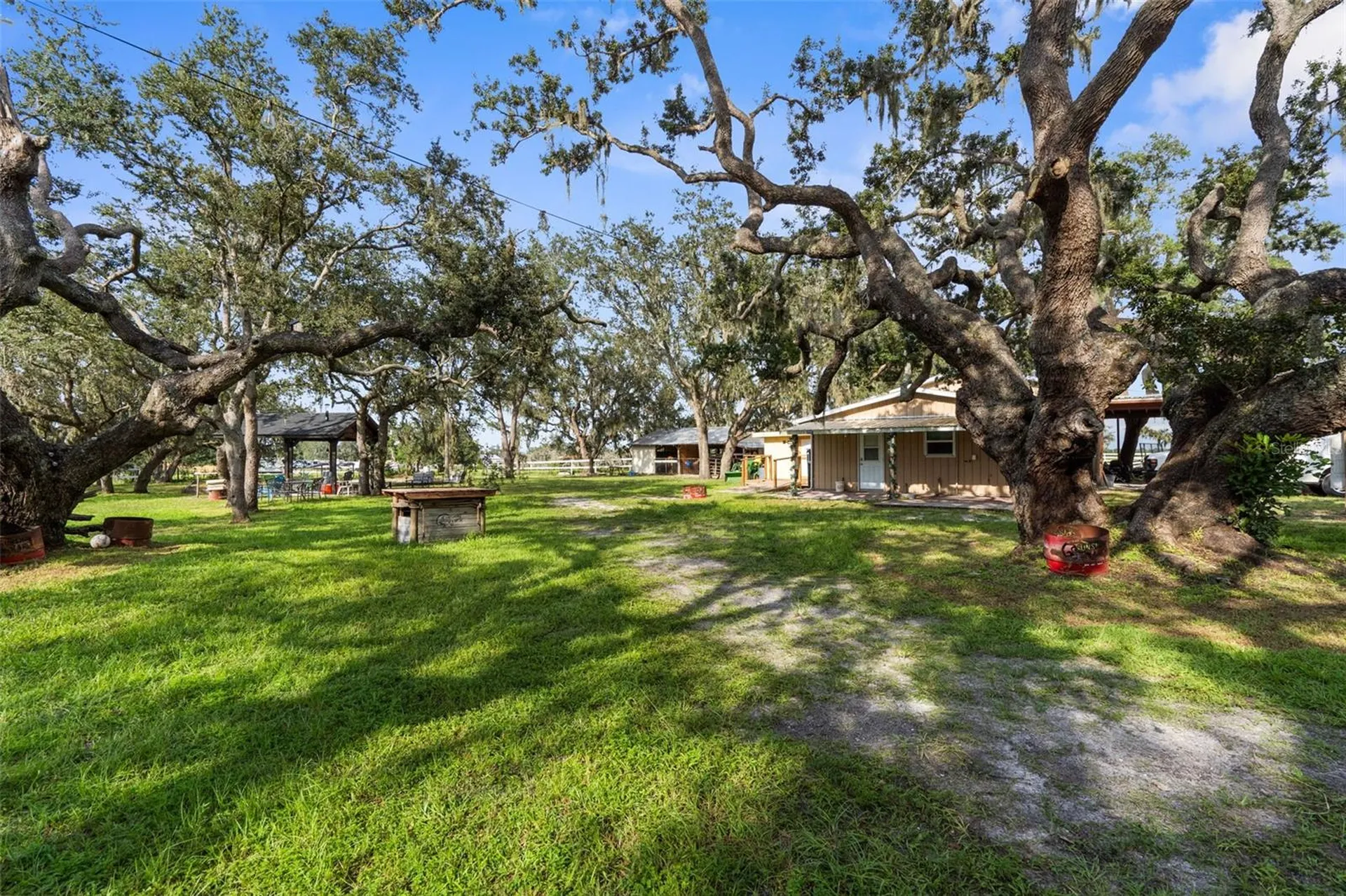 22226 E State Road 64 Bradenton FL 34212