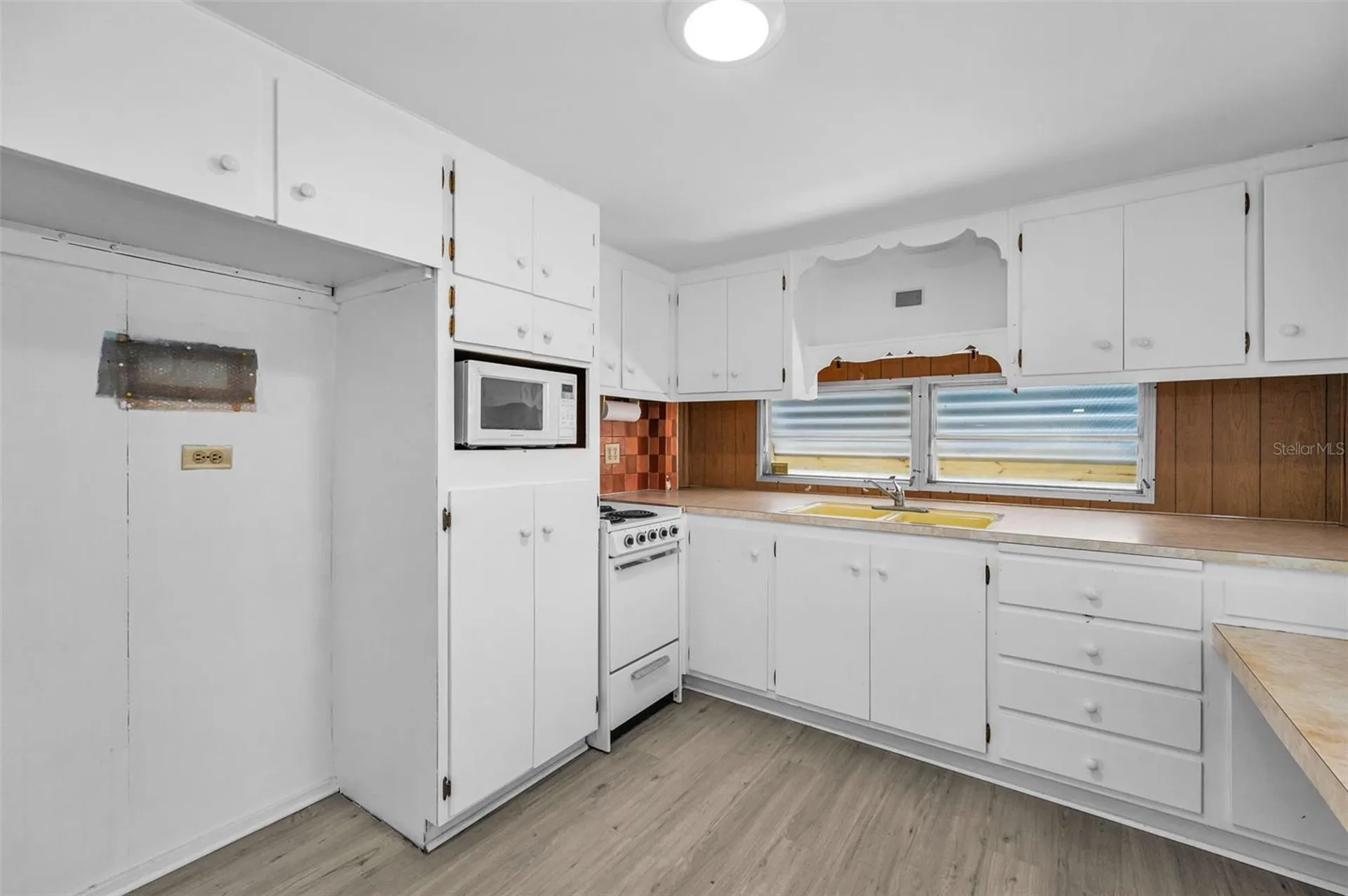 1917 Hess Drive Holiday FL 34691