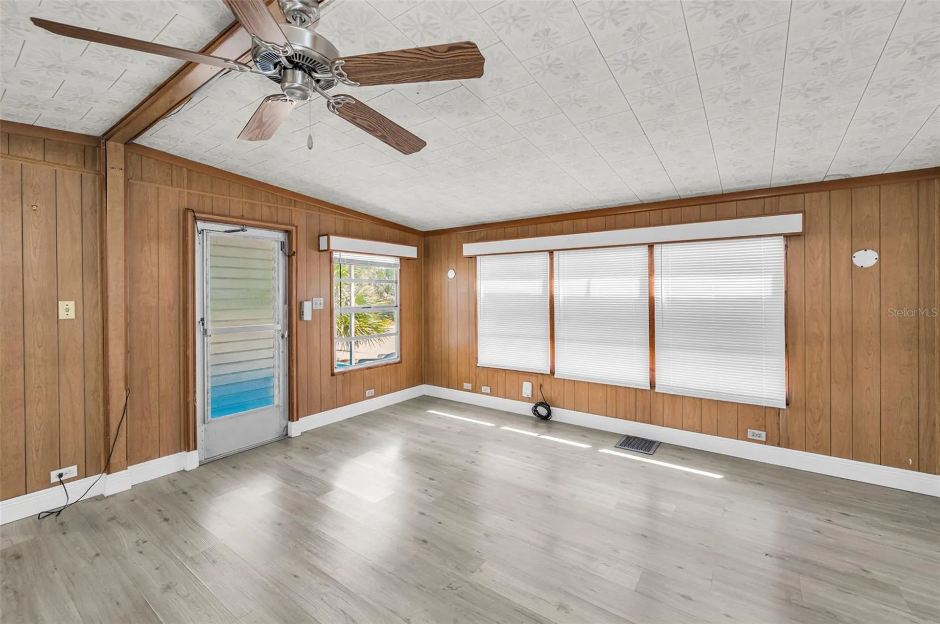 1917 Hess Drive Holiday FL 34691