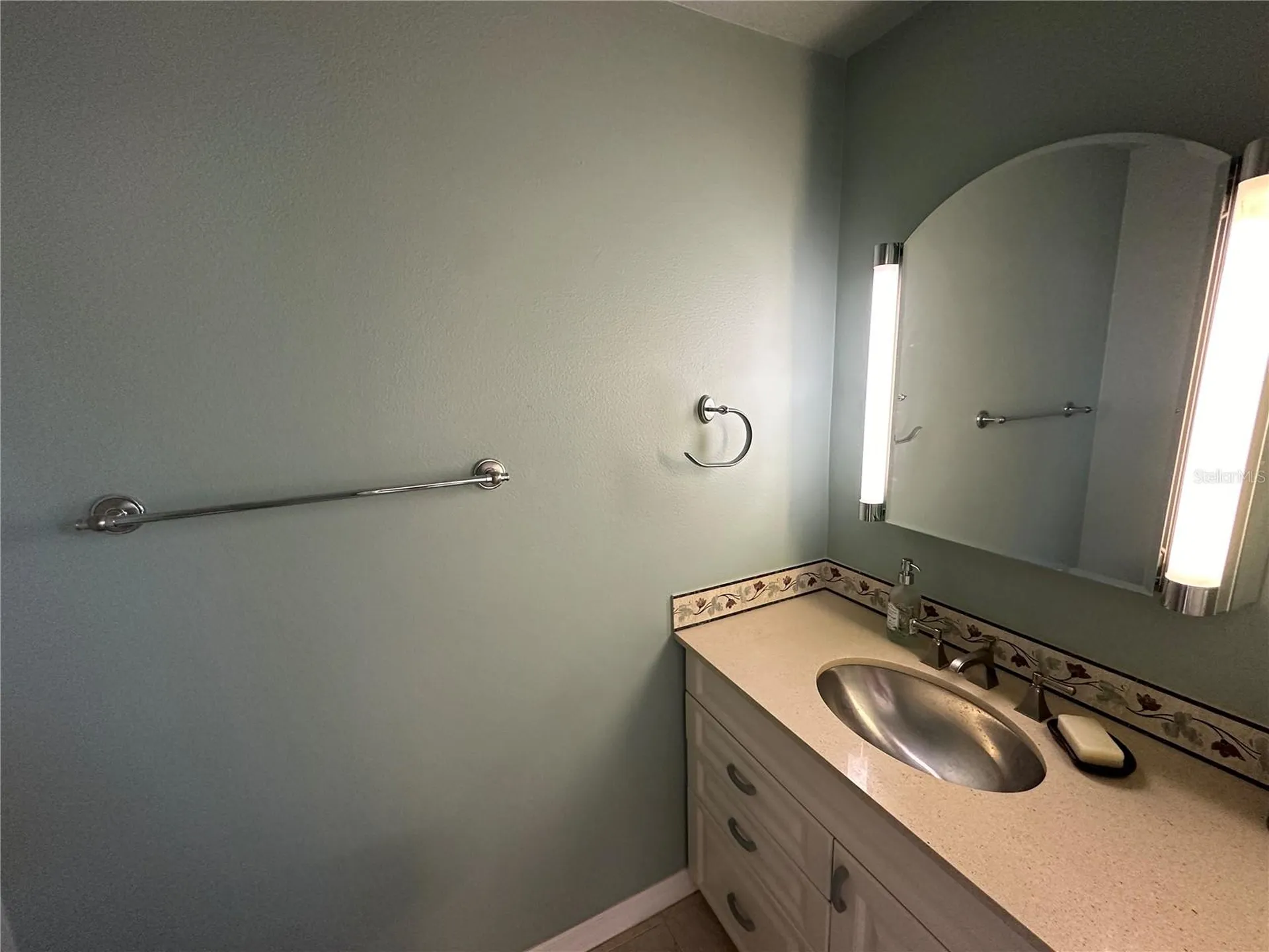 4727 Spinnaker Drive Bradenton FL 34208