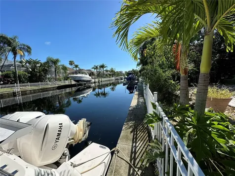 4727 Spinnaker Drive Bradenton FL 34208