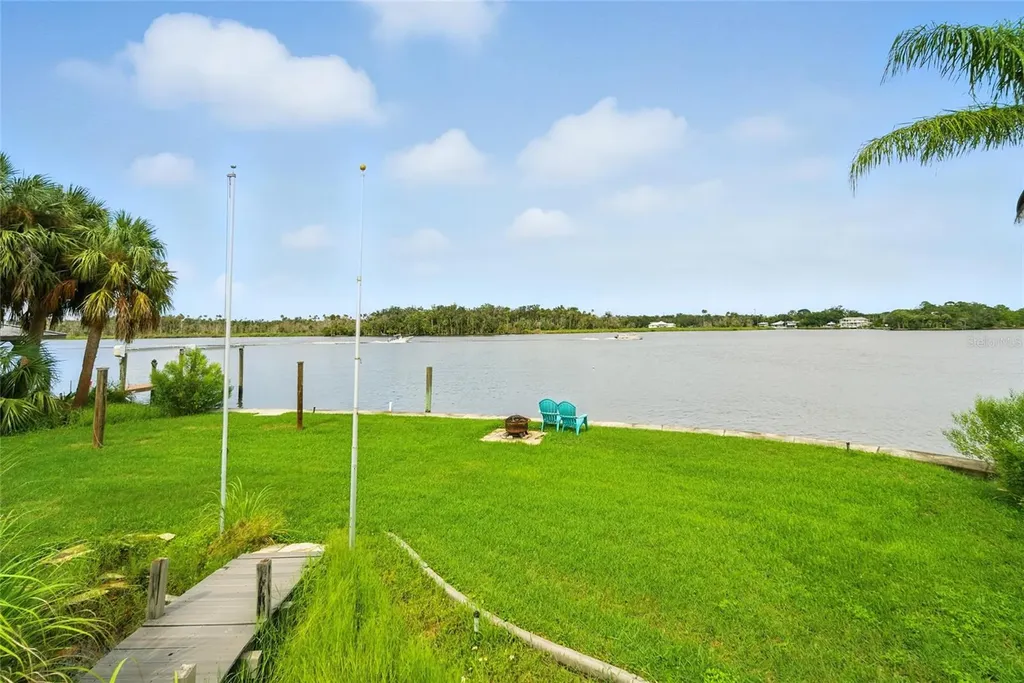 2435 N Watersedge Drive Crystal River FL 34429