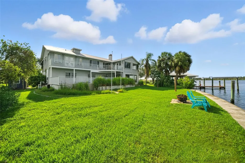 2435 N Watersedge Drive Crystal River FL 34429