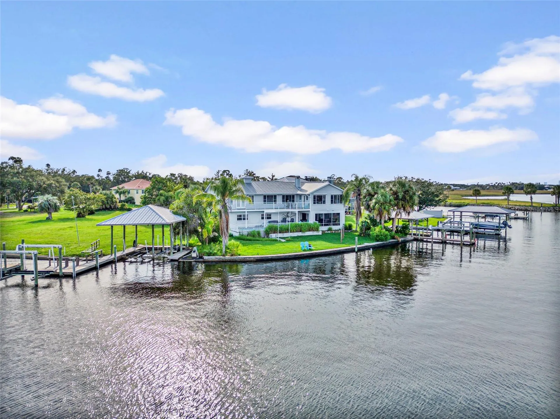 2435 N Watersedge Drive Crystal River FL 34429