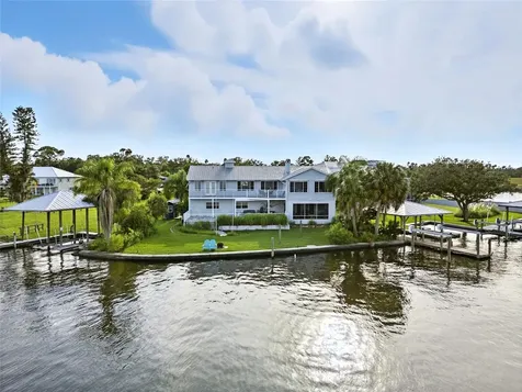 2435 N Watersedge Drive Crystal River FL 34429