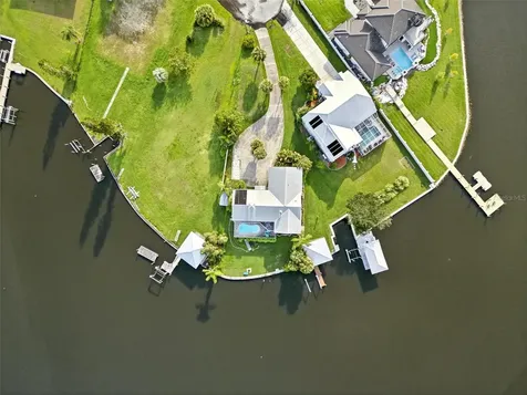 2435 N Watersedge Drive Crystal River FL 34429