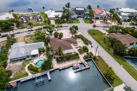 646 Key Royale Drive Holmes Beach FL 34217
