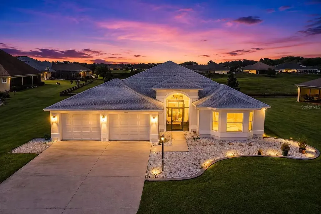 11216 Roz Way Oxford FL 34484