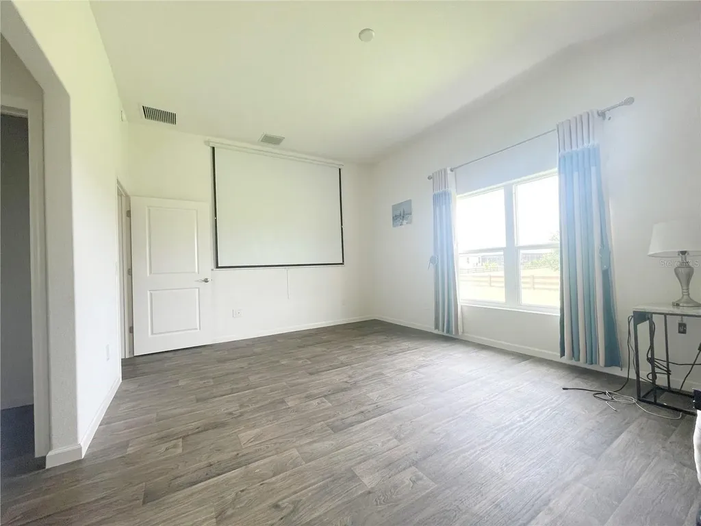 11216 Roz Way Oxford FL 34484