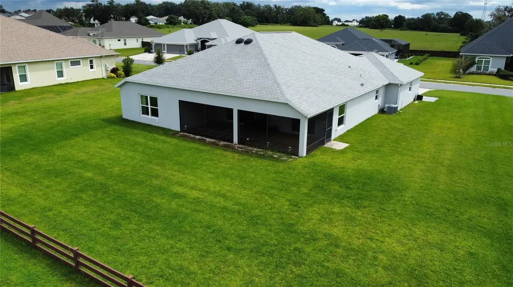 11216 Roz Way Oxford FL 34484