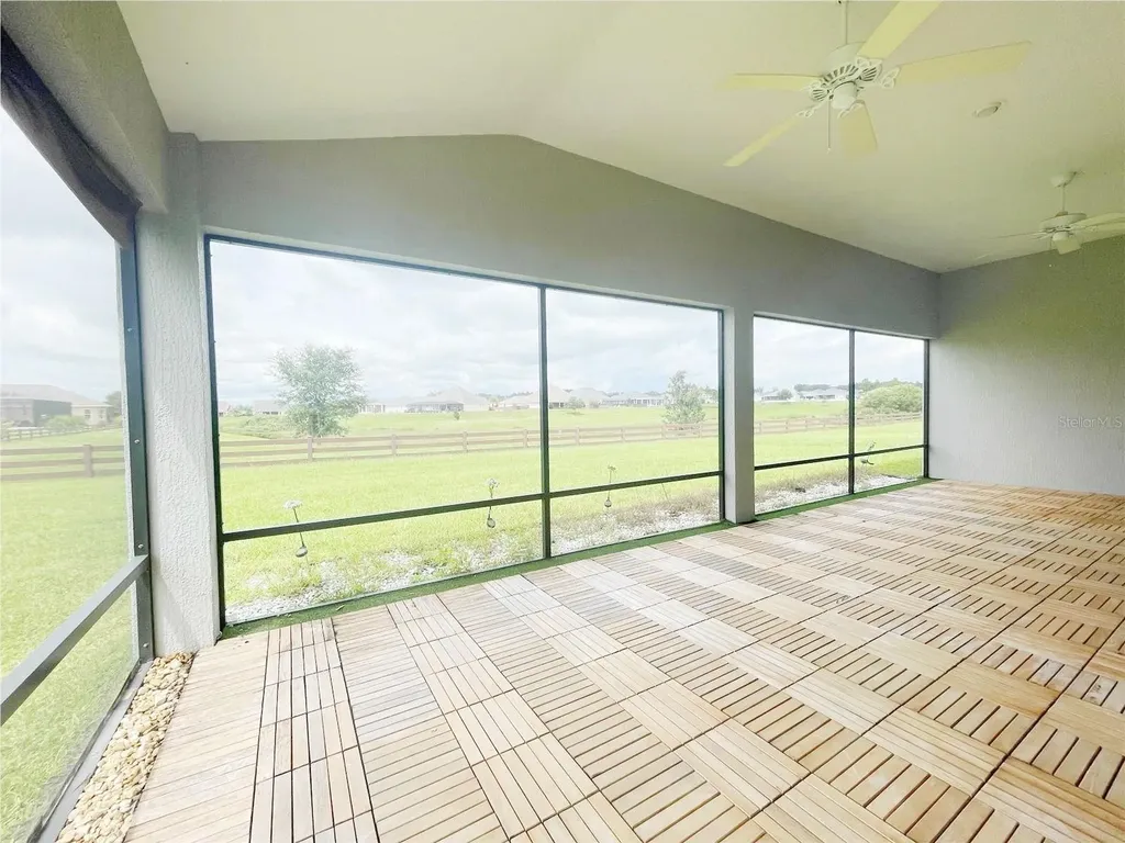 11216 Roz Way Oxford FL 34484