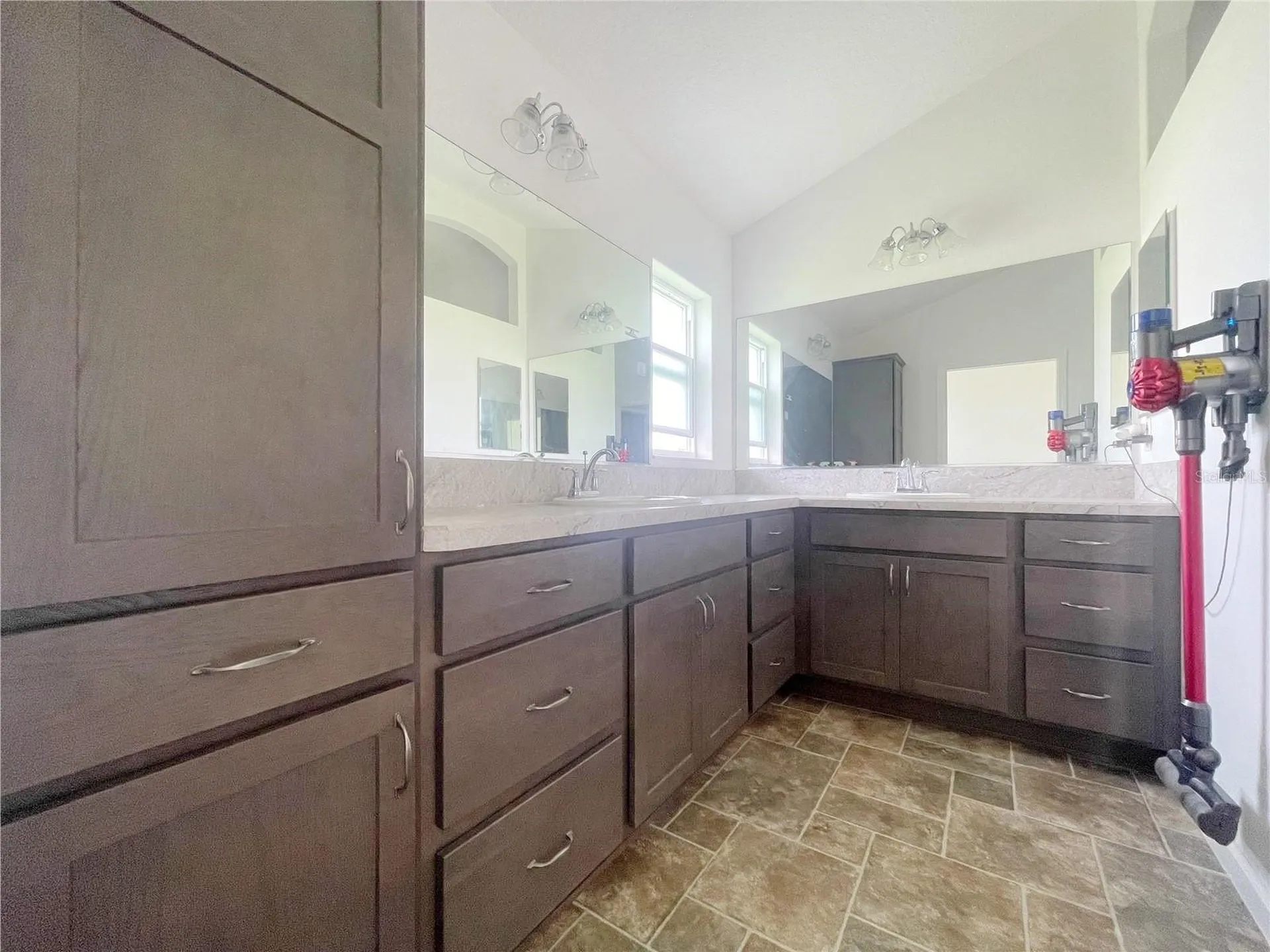 11216 Roz Way Oxford FL 34484