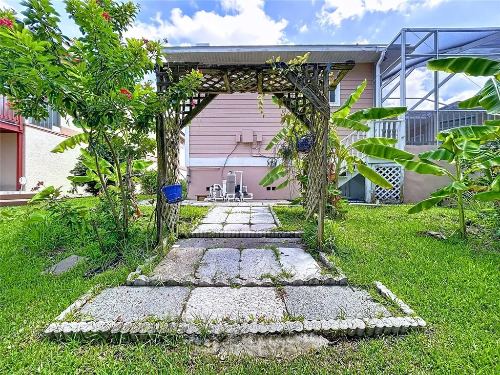 7116 Pebble Beach Lane Seminole FL 33777