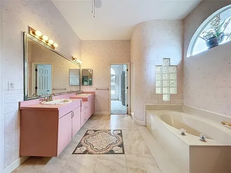 7116 Pebble Beach Lane Seminole FL 33777