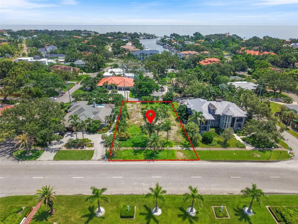 409 Snell Isle Boulevard NE St Petersburg FL 33704