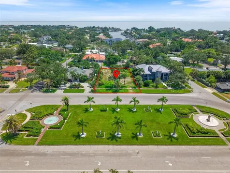 409 Snell Isle Boulevard NE St Petersburg FL 33704