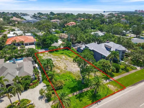 409 Snell Isle Boulevard NE St Petersburg FL 33704