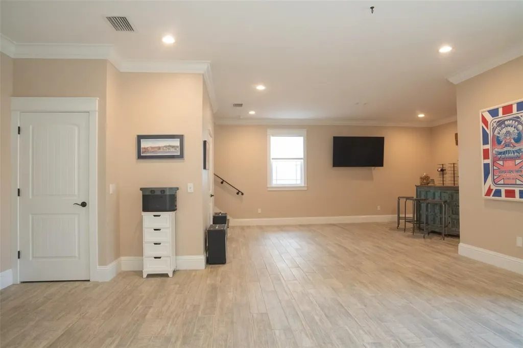 498 Magnolia Avenue Palm Harbor FL 34683