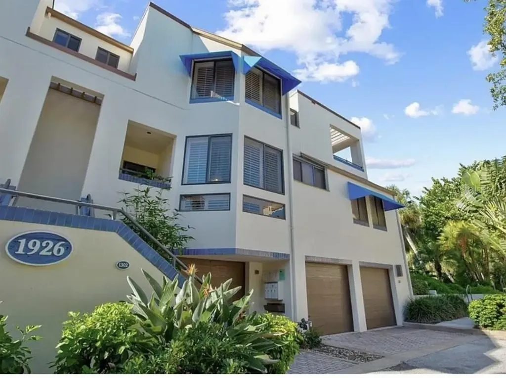 1926 Harbourside Drive Longboat Key FL 34228