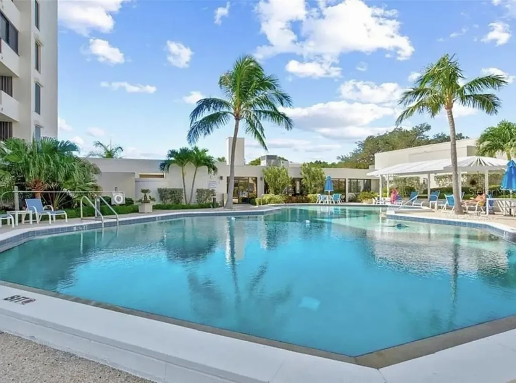1926 Harbourside Drive Longboat Key FL 34228
