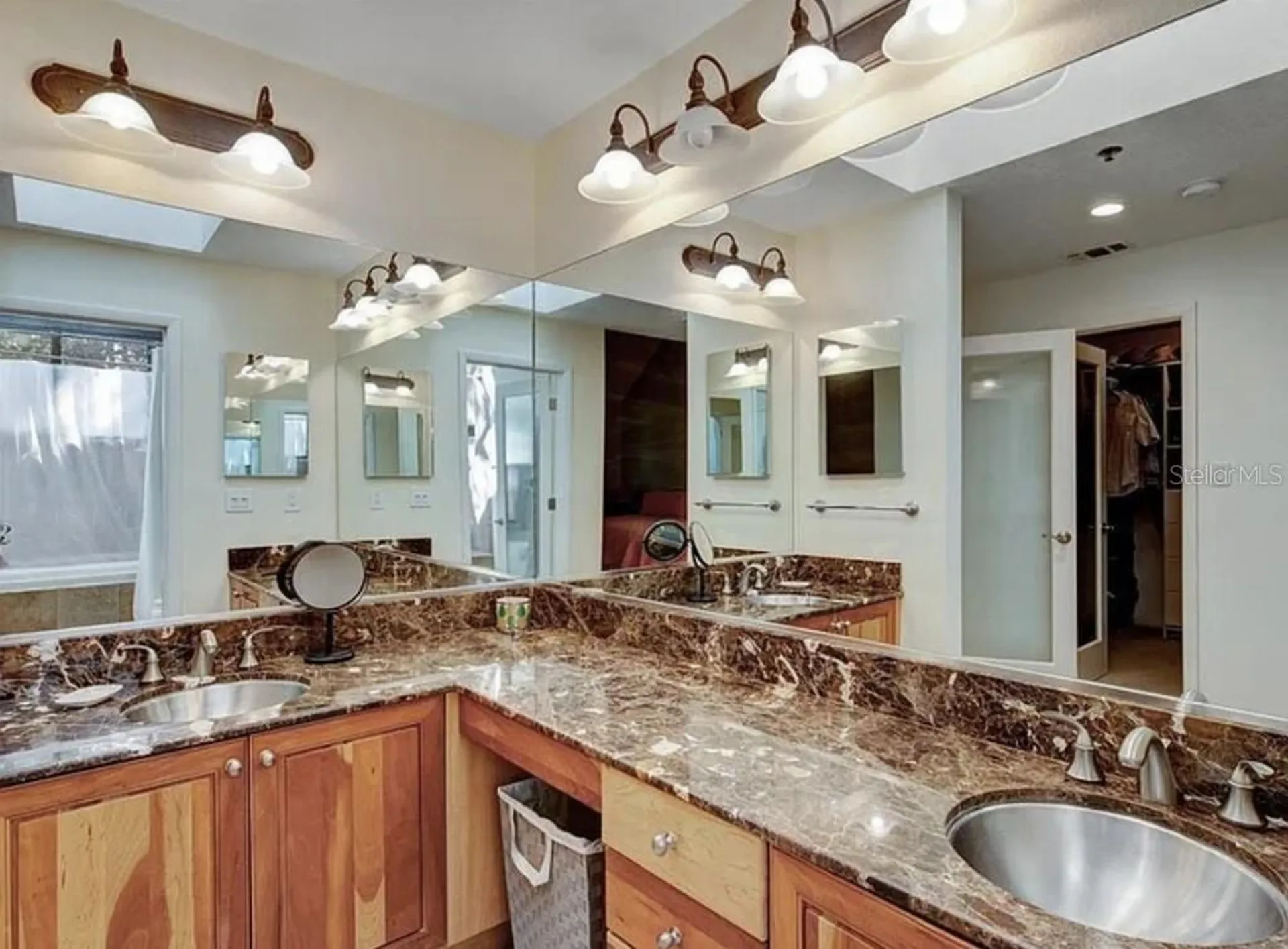 1926 Harbourside Drive Longboat Key FL 34228