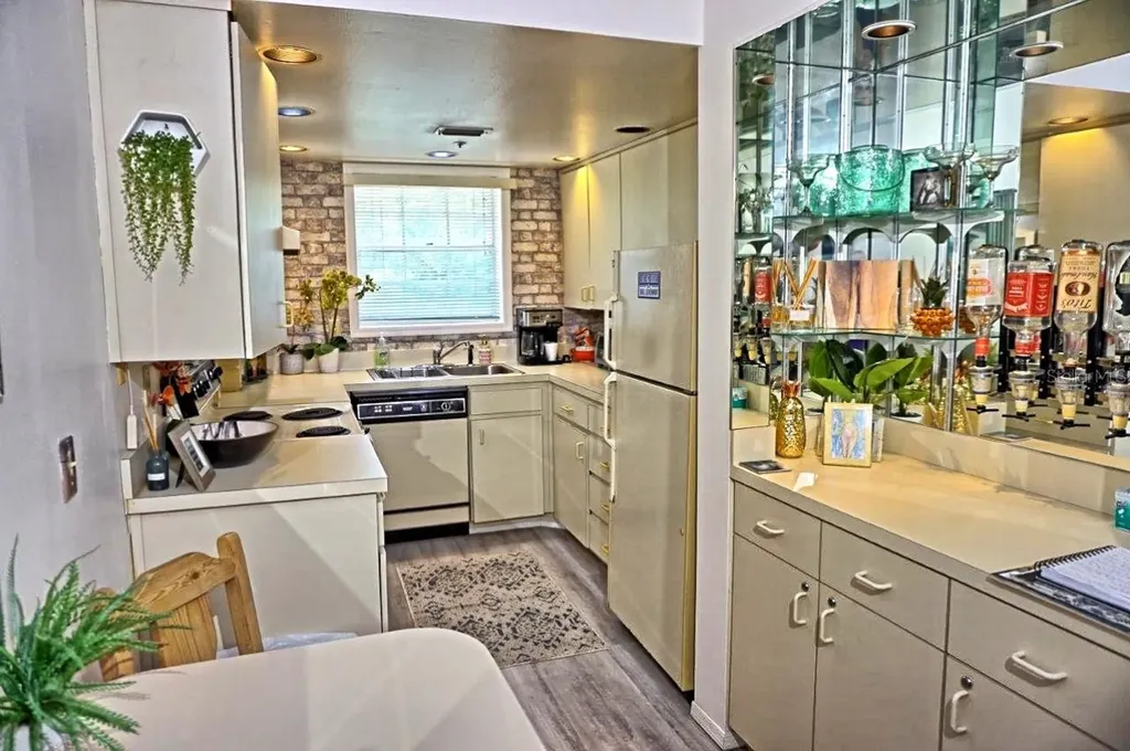 2210 Vista Del Sol Circle Lutz FL 33558