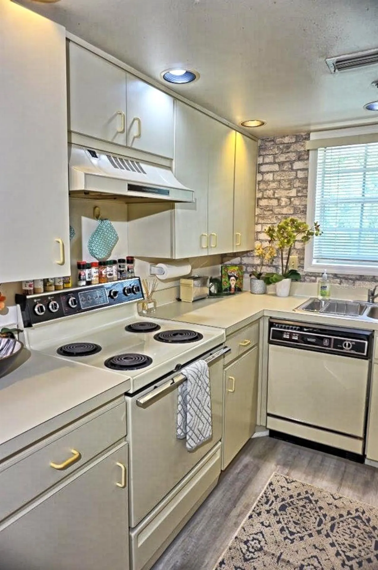 2210 Vista Del Sol Circle Lutz FL 33558