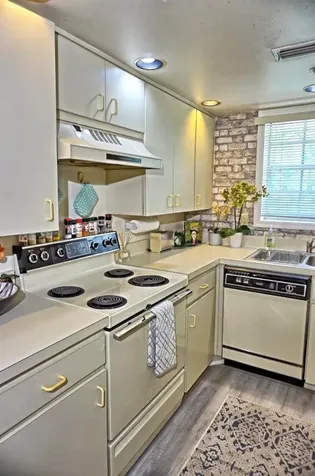2210 Vista Del Sol Circle Lutz FL 33558