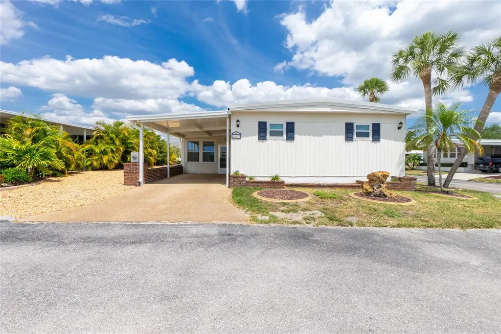 18 S De Las Palmas Street Englewood FL 34223