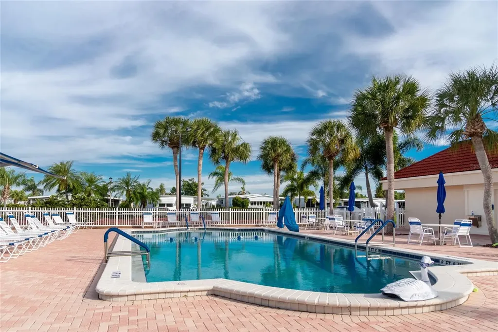 18 S De Las Palmas Street Englewood FL 34223