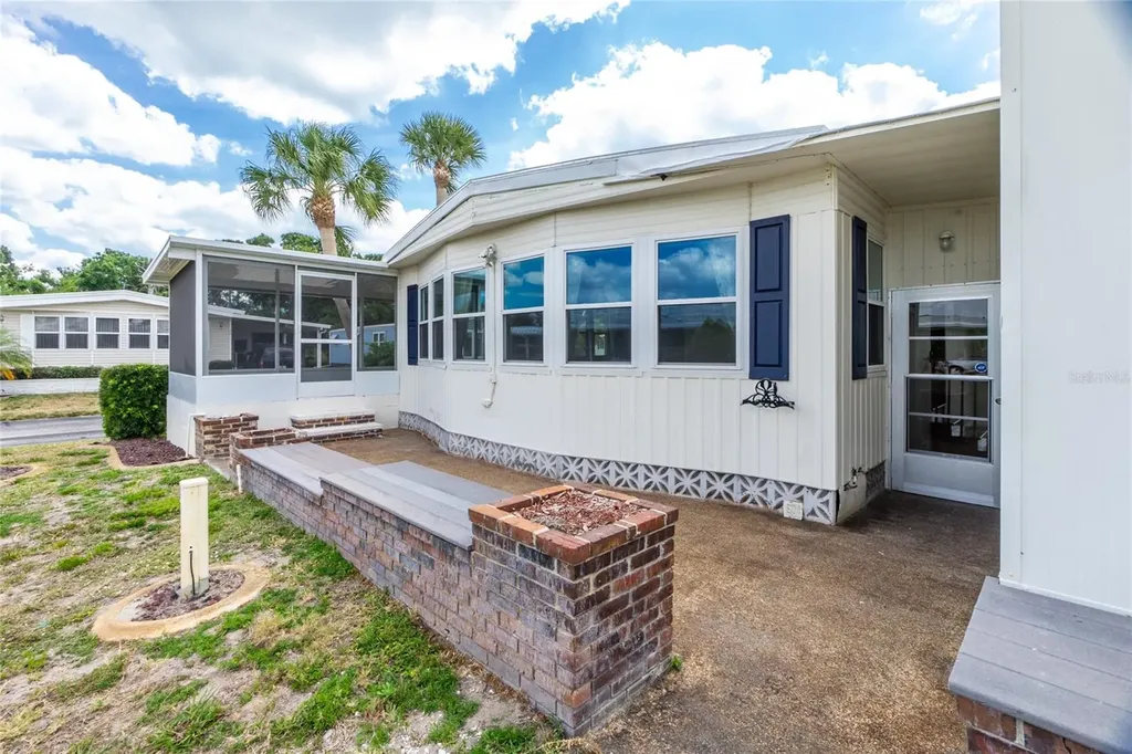 18 S De Las Palmas Street Englewood FL 34223