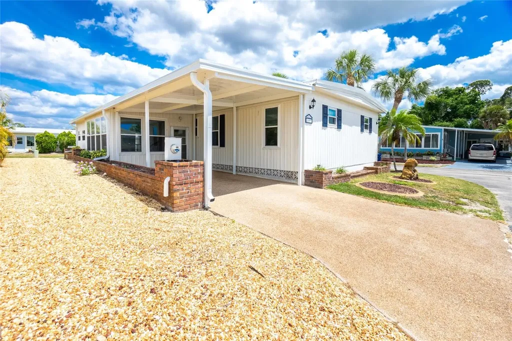 18 S De Las Palmas Street Englewood FL 34223