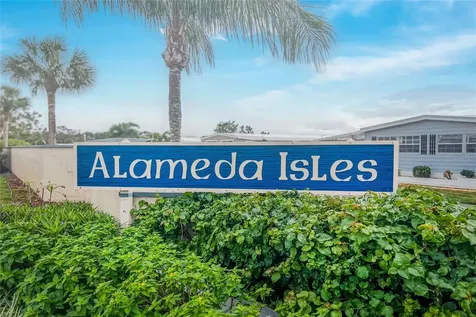 18 S De Las Palmas Street Englewood FL 34223