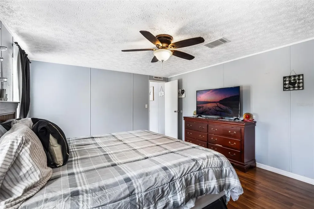 32039 State Road 44 Eustis FL 32736