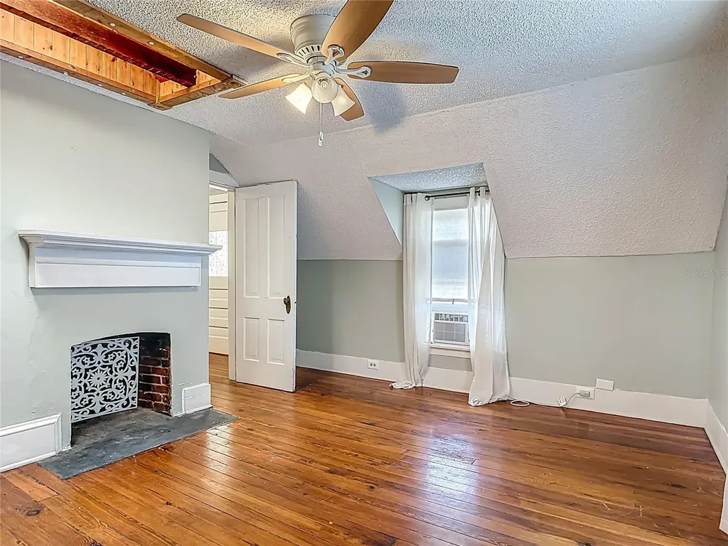 525 W Blue Springs Avenue Orange City FL 32763