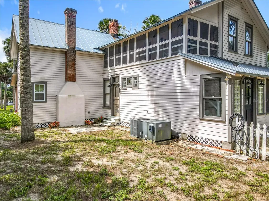 525 W Blue Springs Avenue Orange City FL 32763