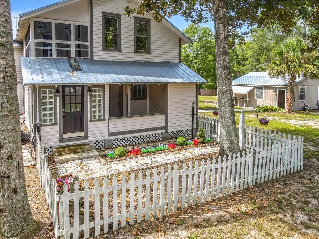 525 W Blue Springs Avenue Orange City FL 32763