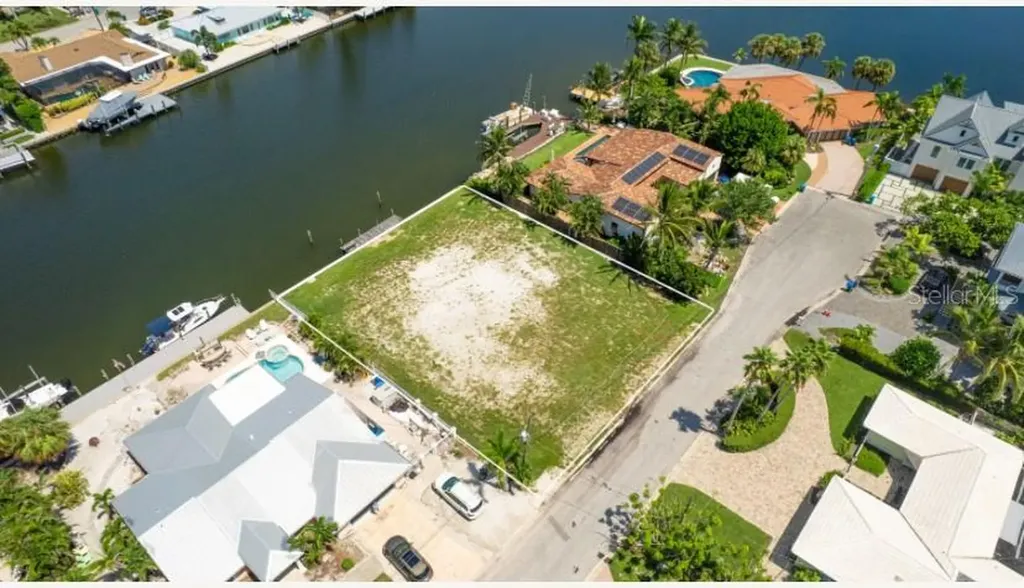 538 67th Street Holmes Beach FL 34217