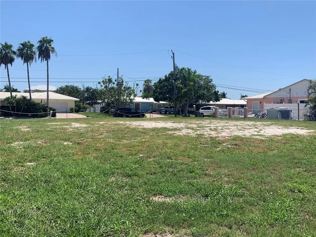 538 67th Street Holmes Beach FL 34217