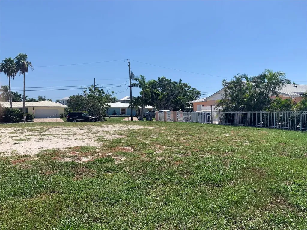 538 67th Street Holmes Beach FL 34217