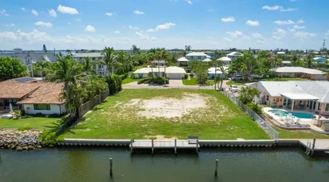 538 67th Street Holmes Beach FL 34217