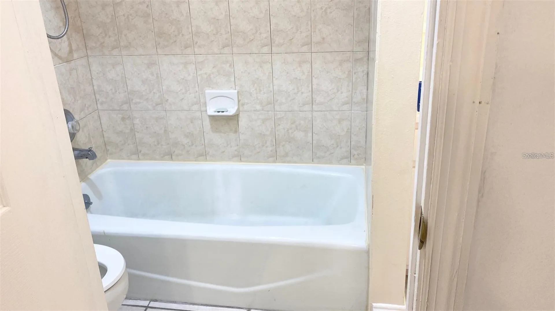 1820 Amberly Avenue Orlando FL 32822