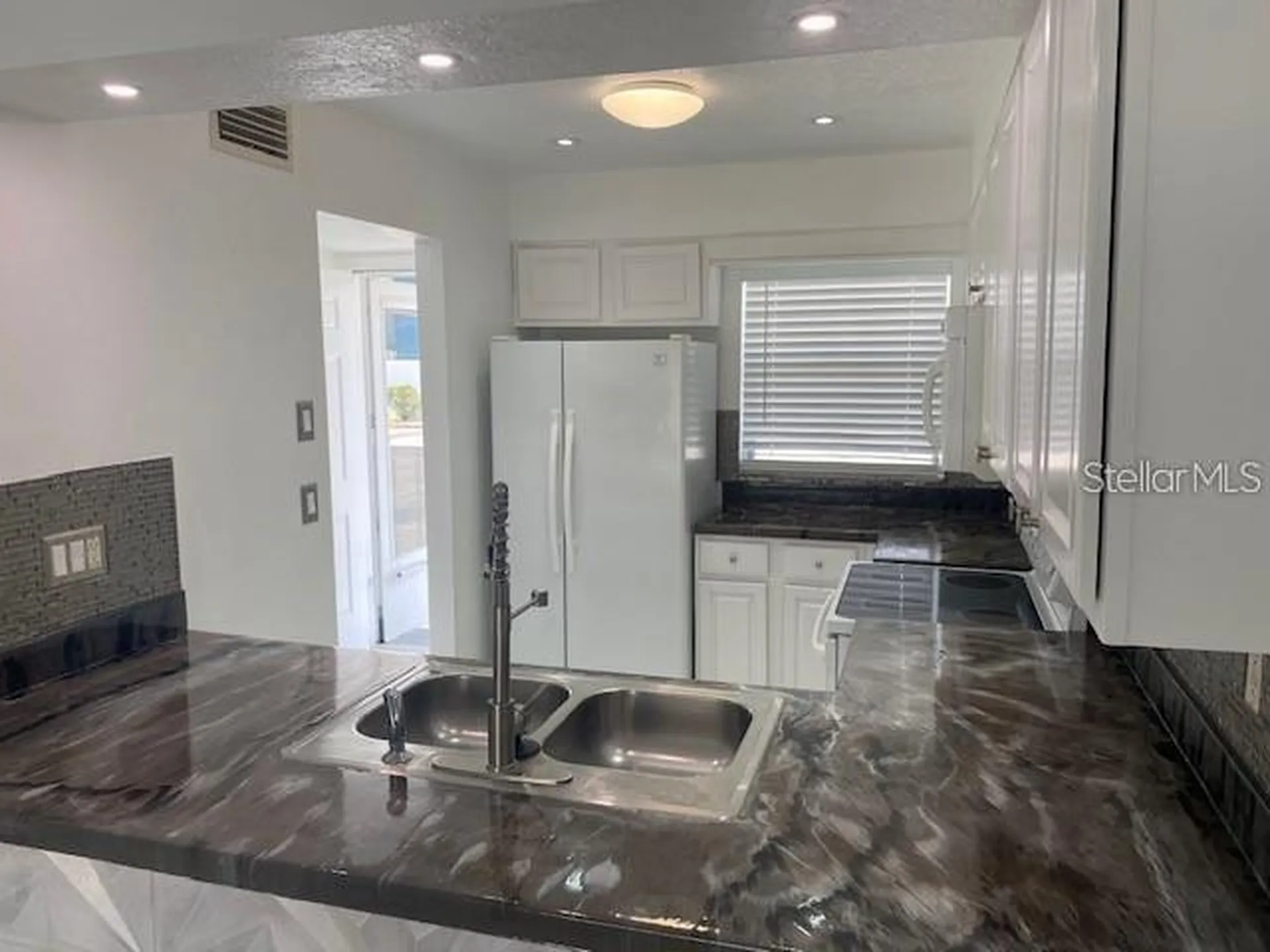 1820 Amberly Avenue Orlando FL 32822